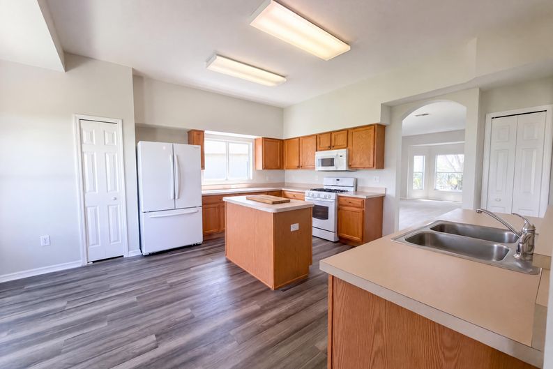 Photo 6 of 31 of 4920 Trinidad Dr, Land O Lakes, FL