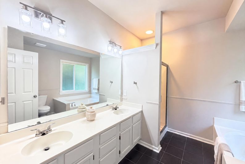 Photo 10 of 17 of 8536 Albury Walk Ln, Charlotte, NC