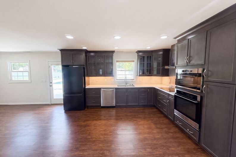 Photo 8 of 17 of 2 Cabot Ct, Greensboro, NC