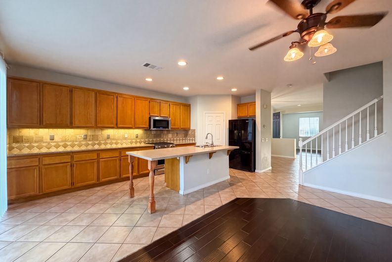 Photo 8 of 28 of 38408 Tranquila Ave, Murrieta, CA