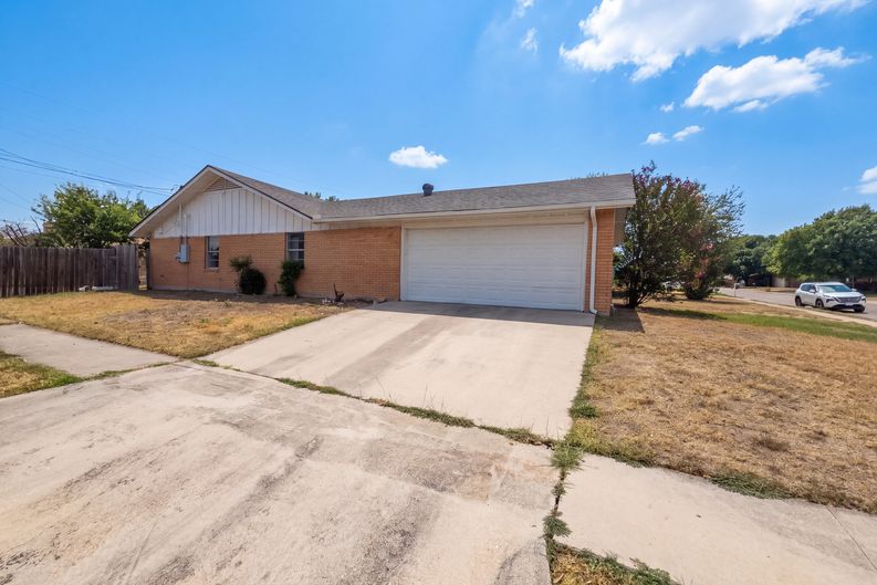 Photo 15 of 17 of 1500 Dallas St, Killeen, TX