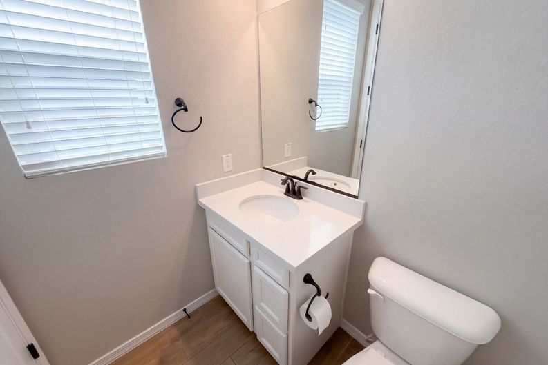 Photo 14 of 55 of 4511 N 93rd Dr, Phoenix, AZ