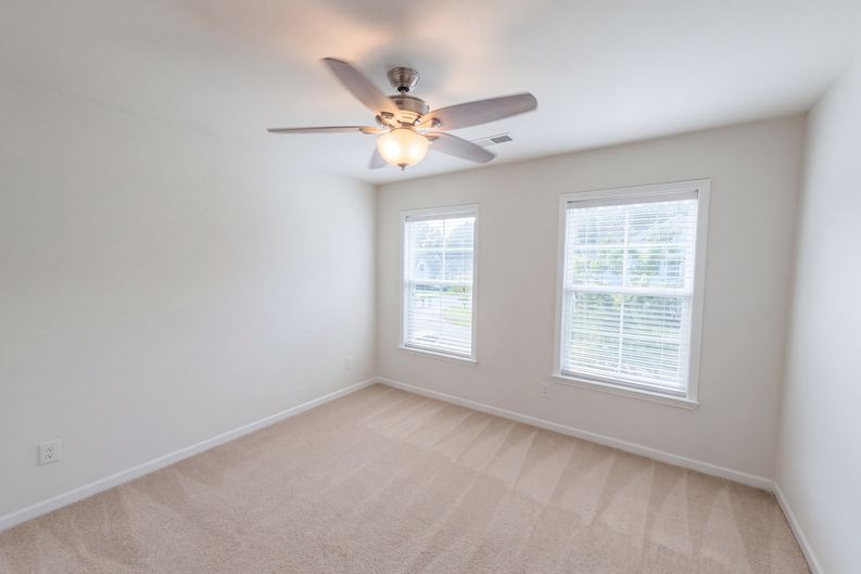 Photo 13 of 22 of 317 Whispering Breeze Ln, Summerville, SC