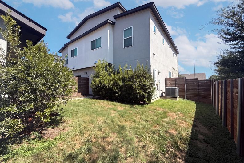 Photo 5 of 26 of 5713A Charles Merle Dr, Austin, TX