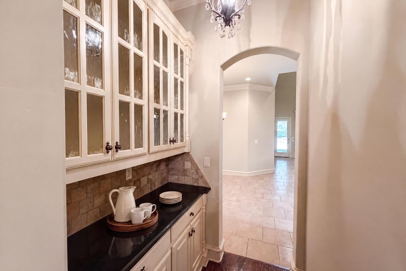 Photo 10 of 33 of 6113 Rock Dove Cir, Colleyville, TX