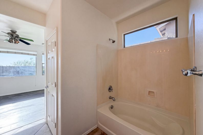 Photo 16 of 25 of 38034 N Hudson Trl, Anthem, AZ