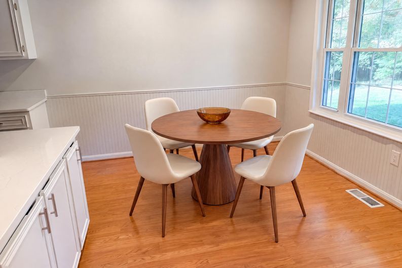 Photo 18 of 27 of 8303 Snowden Oaks Pl, Laurel, MD