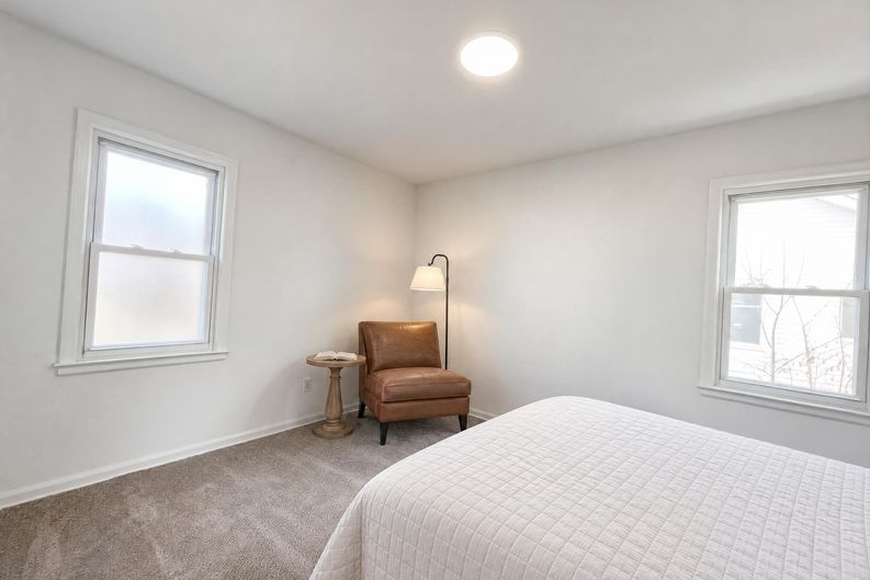 Photo 9 of 16 of 24610 Parklawn St, Oak Park, MI