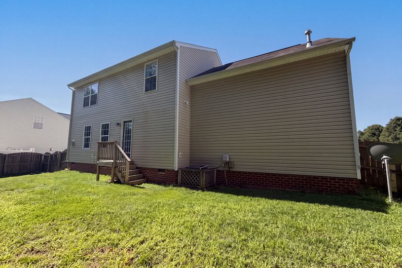 Photo 5 of 19 of 3016 Heather Ridge Dr, Henrico, VA