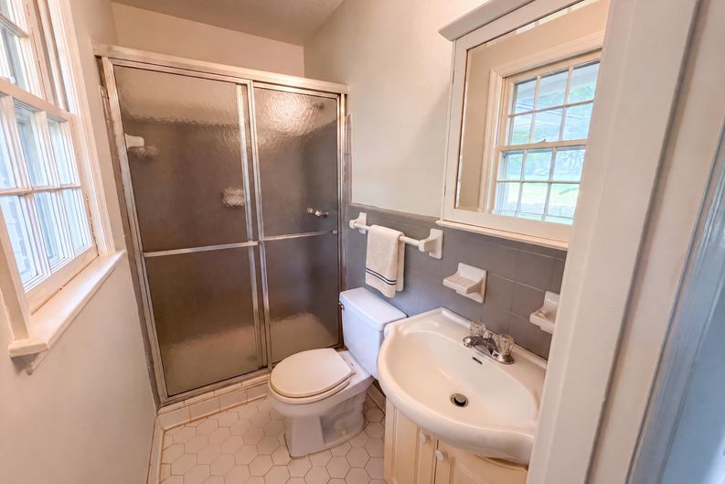 Photo 17 of 21 of 1276 Robin Rd NE, Conyers, GA