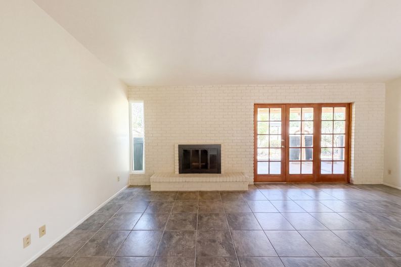 Photo 8 of 24 of 2346 E Mescal St, Phoenix, AZ