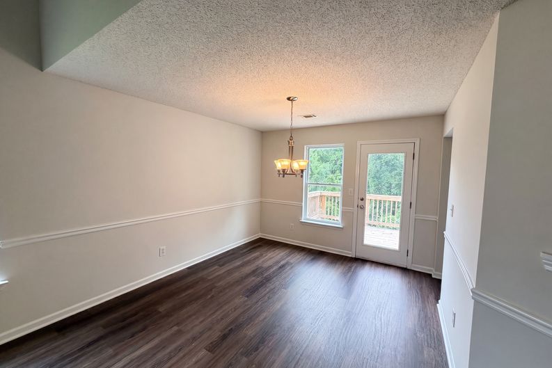 Photo 6 of 27 of 108 Legend Creek Dr, Canton, GA