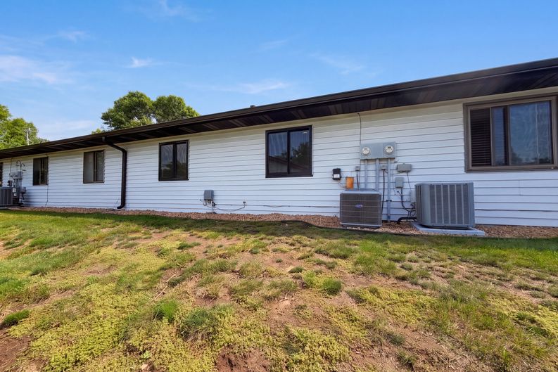 Photo 5 of 18 of 13397 Hughes Ct, Apple Valley, MN