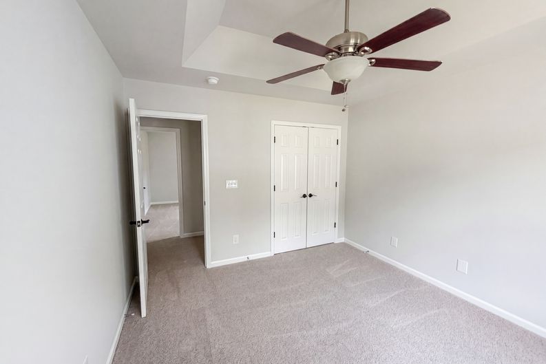 Photo 18 of 23 of 4024 Fifendrum Ln, Charlotte, NC