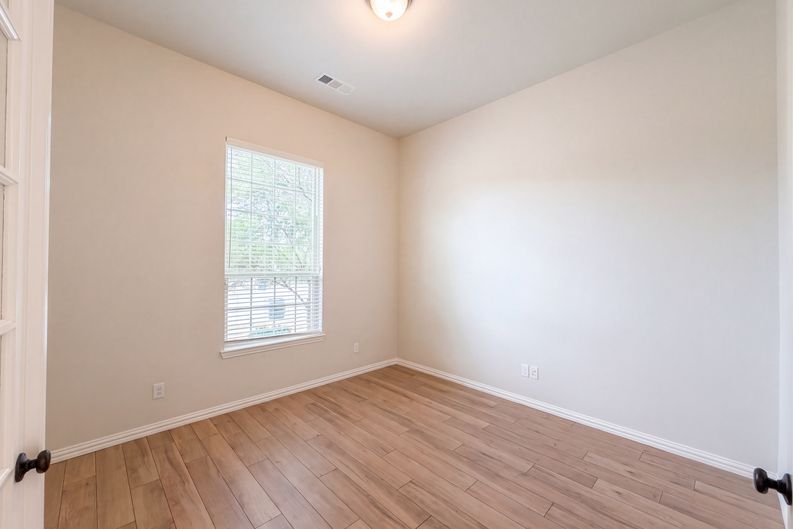 Photo 37 of 39 of 9332 Kaitlyn Ct, Lantana, TX