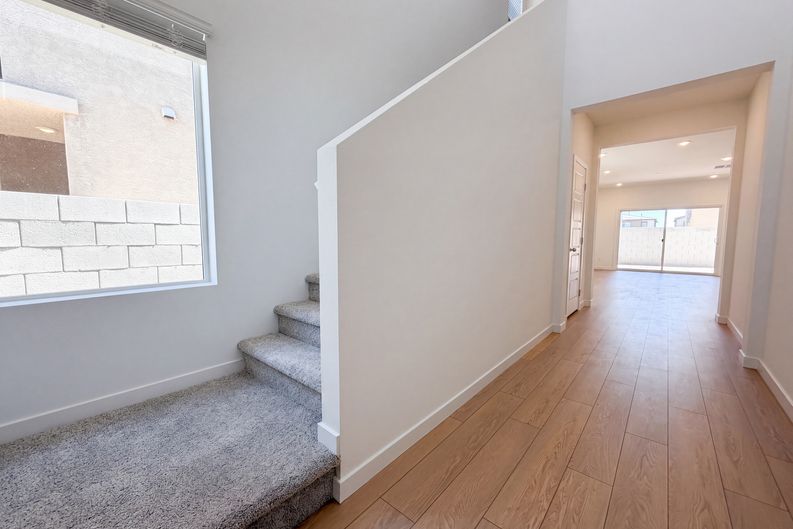 Photo 6 of 22 of 8379 W Rochelle Ave, Las Vegas, NV