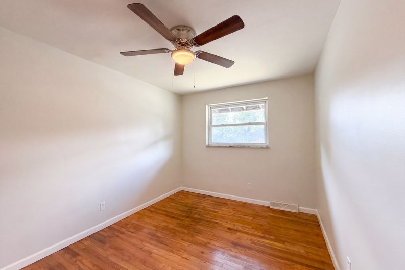 Photo 12 of 26 of 9132 Trinidad Dr, Cincinnati, OH