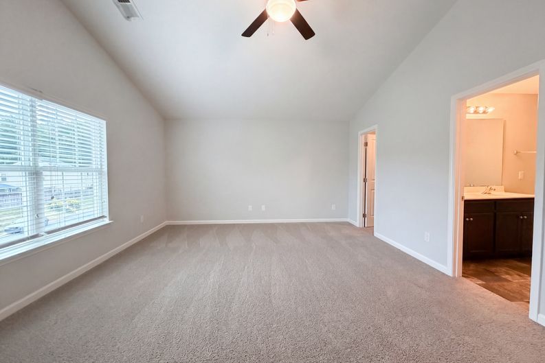 Photo 4 of 17 of 3462 Pridgen Ridge Dr, Winston Salem, NC
