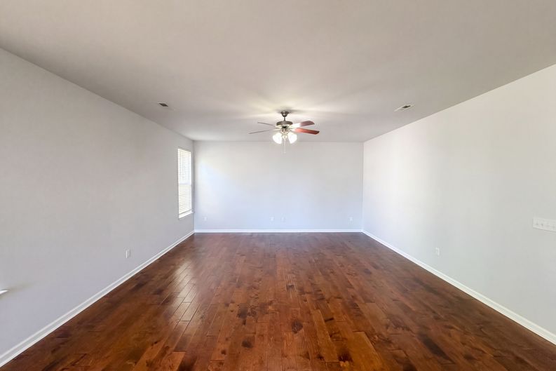 Photo 6 of 21 of 129 Saddlebrook Ave, Pickens, SC