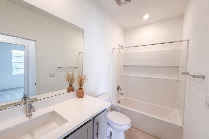 Photo 9 of 21 of 16207 Sculptor Ave, Lathrop, CA