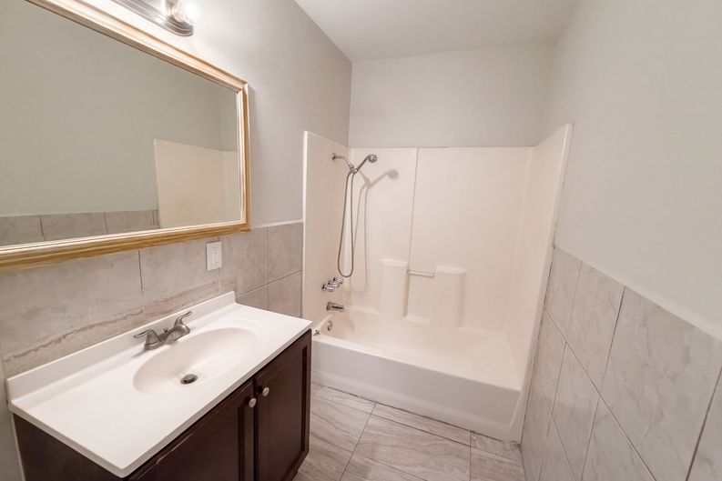 Photo 16 of 20 of 17787 Ivy Ave, Fontana, CA