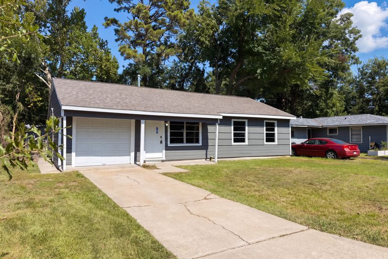 Photo 25 of 27 of 7405 Sterlingshire St, Houston, TX