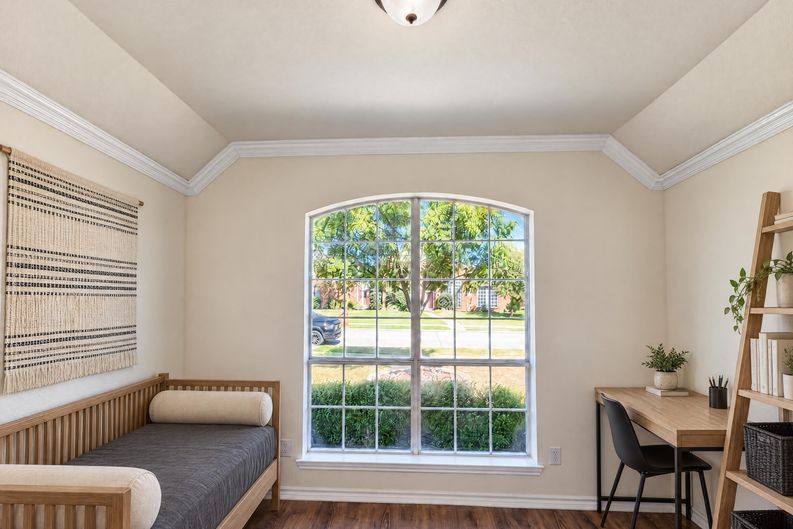 Photo 11 of 18 of 9911 Max Ln, Frisco, TX
