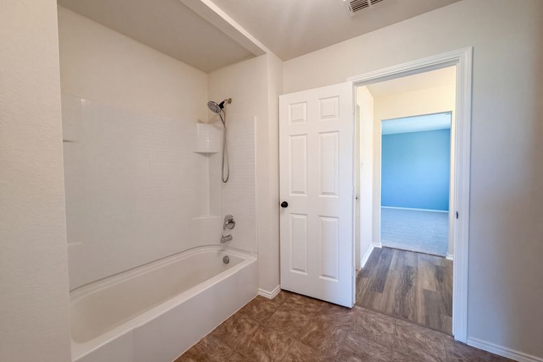 Photo 17 of 19 of 9000 Blackstone Dr, Aubrey, TX