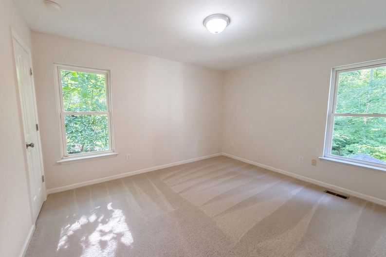 Photo 11 of 16 of 2513 Lindbergh St, Durham, NC