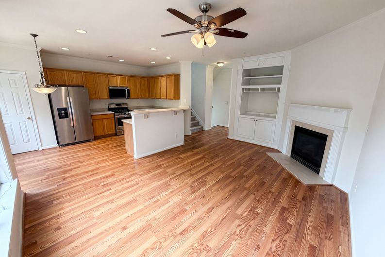 Photo 7 of 29 of 4660 Creekside Villas Way SE, Smyrna, GA