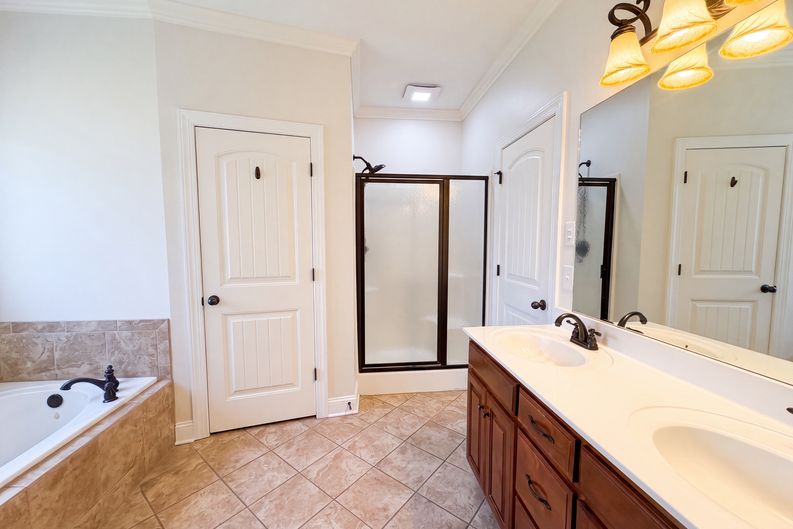 Photo 12 of 30 of 3418 Shady Forest Dr, Murfreesboro, TN
