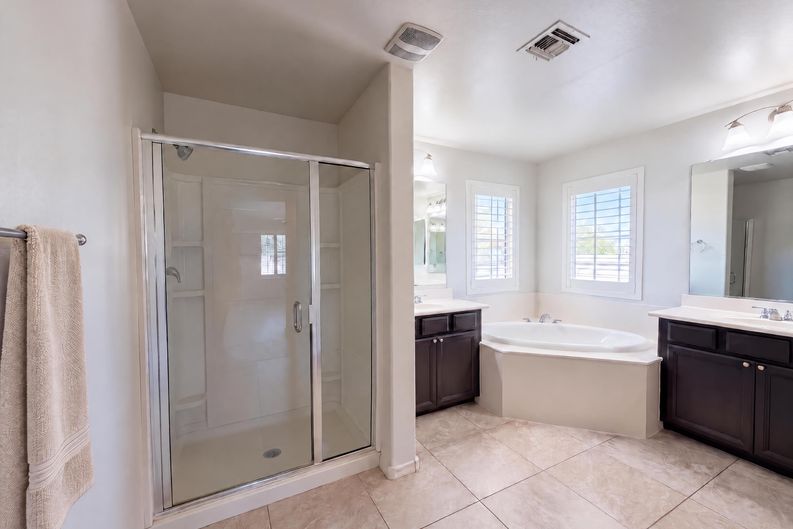 Photo 13 of 30 of 841 E Gary Ln, Phoenix, AZ
