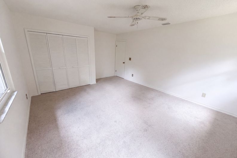Photo 19 of 30 of 3123 SE Quanset Cir, Stuart, FL
