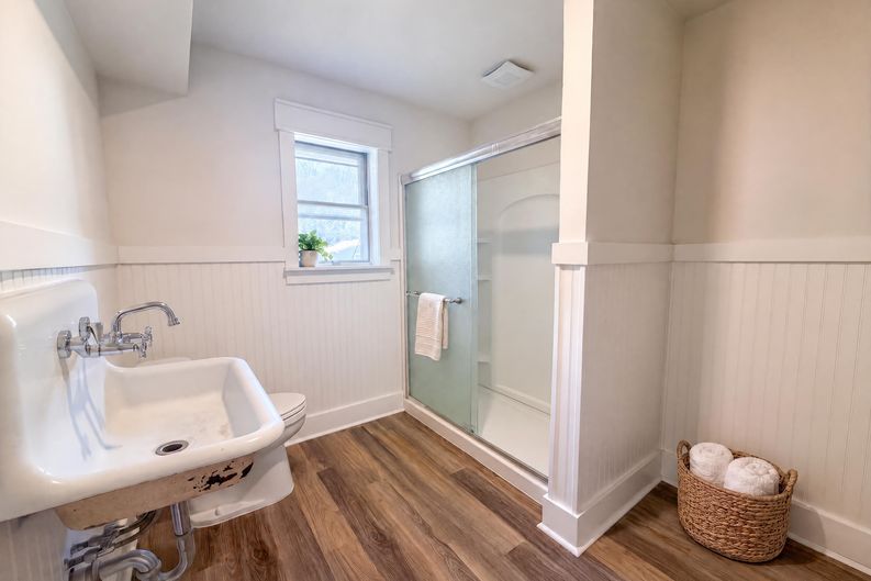 Photo 13 of 23 of 808 Griffin St, McKinney, TX