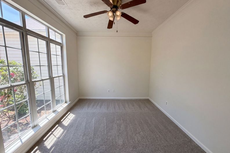 Photo 13 of 55 of 835 Shadow Lake Dr, Lithonia, GA
