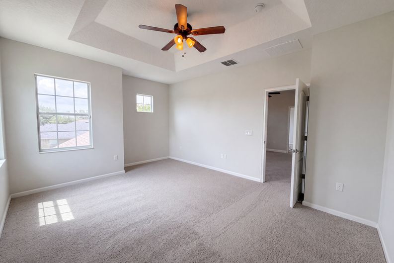 Photo 18 of 40 of 881 Haring Ln, Mount Dora, FL