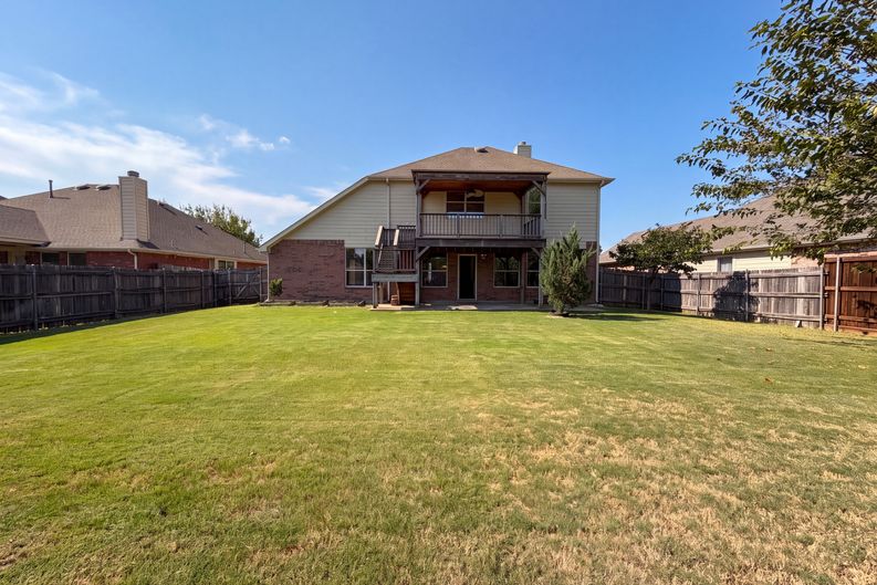 Photo 5 of 24 of 1420 Fleetwood Cove Dr, Grand Prairie, TX