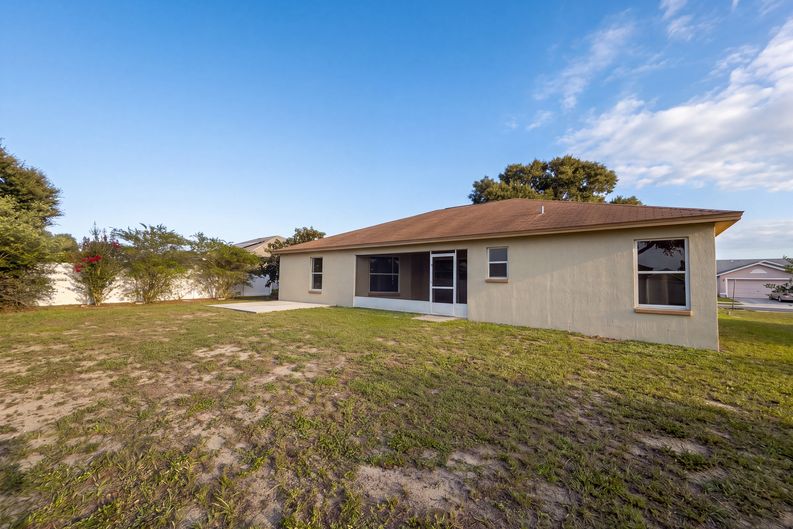 Photo 5 of 19 of 1038 Highland Crest Cir, Lake Wales, FL