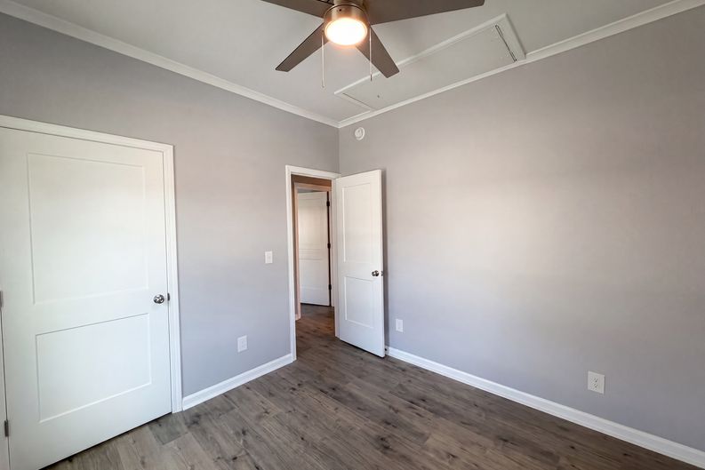 Photo 10 of 16 of 1501 S Roxboro St, Durham, NC