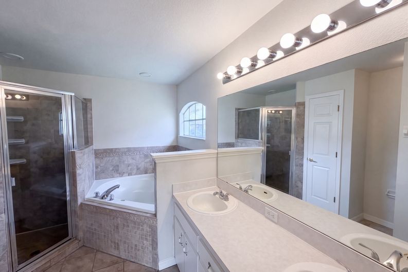 Photo 13 of 21 of 6536 Horizon Point Dr, Lakeland, FL