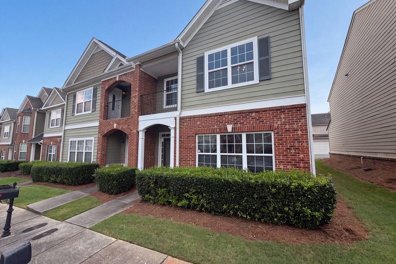 Photo 16 of 20 of 7553 Rutgers Cir, Fairburn, GA