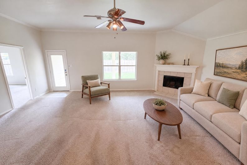 Photo 3 of 25 of 1028 Rio Grande St, League City, TX
