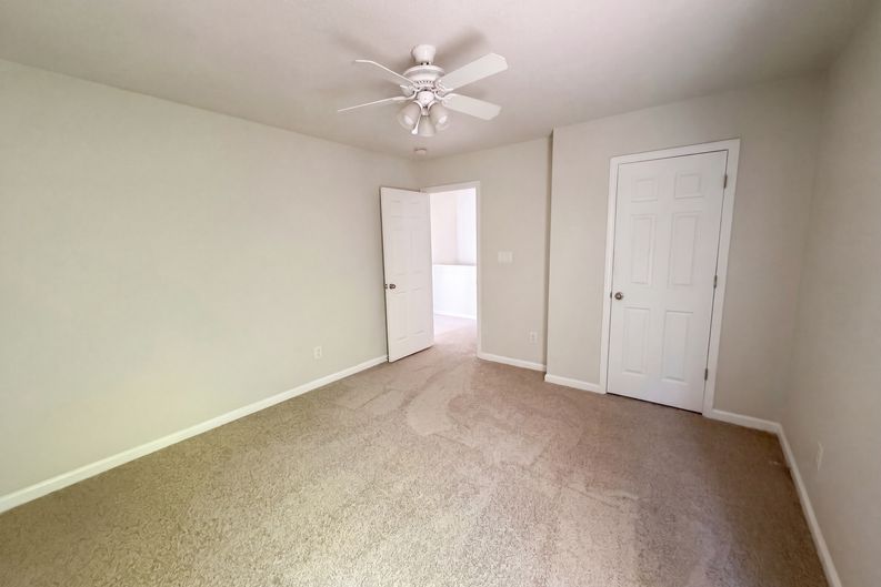 Photo 14 of 18 of 708 Woodgreen Dr, Durham, NC