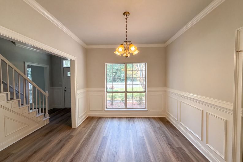 Photo 6 of 18 of 1604 Rocky Glen Ln, Charlotte, NC