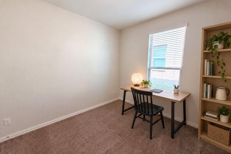 Photo 12 of 22 of 1448 Martingale Ln, Forney, TX