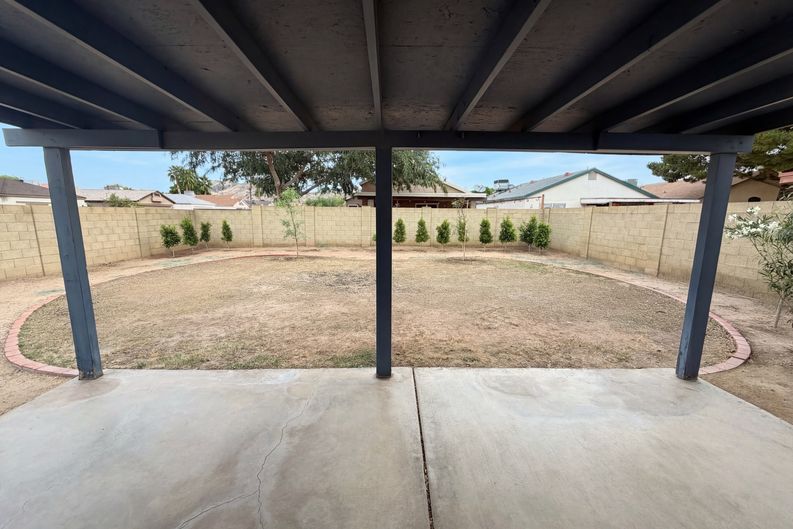 Photo 6 of 20 of 4058 W Chama Dr, Glendale, AZ