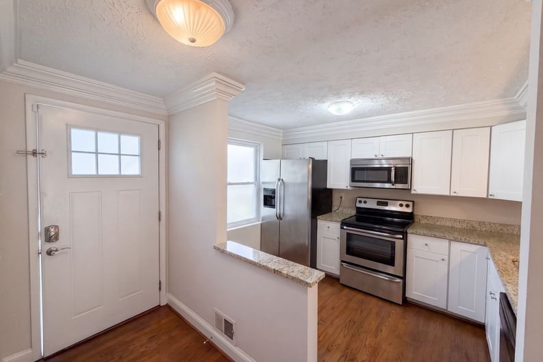Photo 9 of 57 of 8769 Kanawha Ct, Lorton, VA