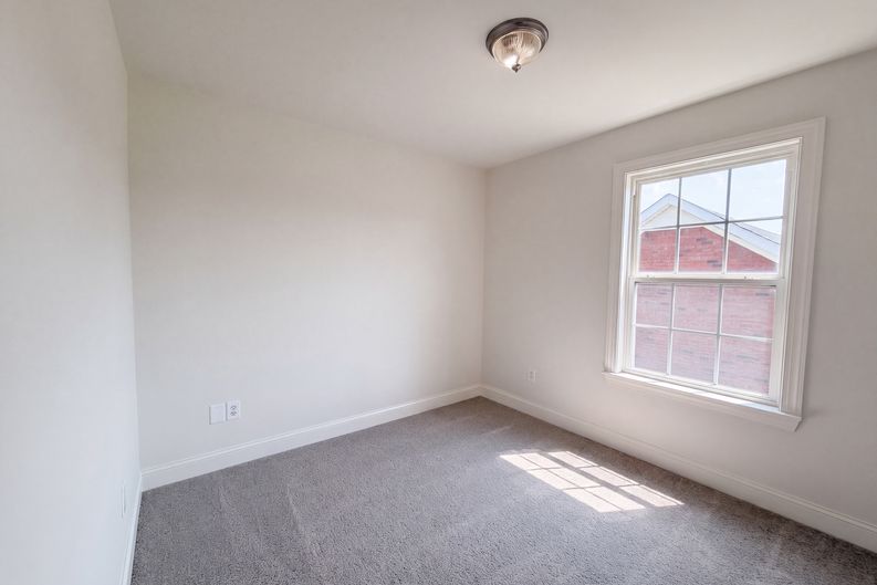 Photo 9 of 24 of 2642 Westhaven Dr, Murfreesboro, TN