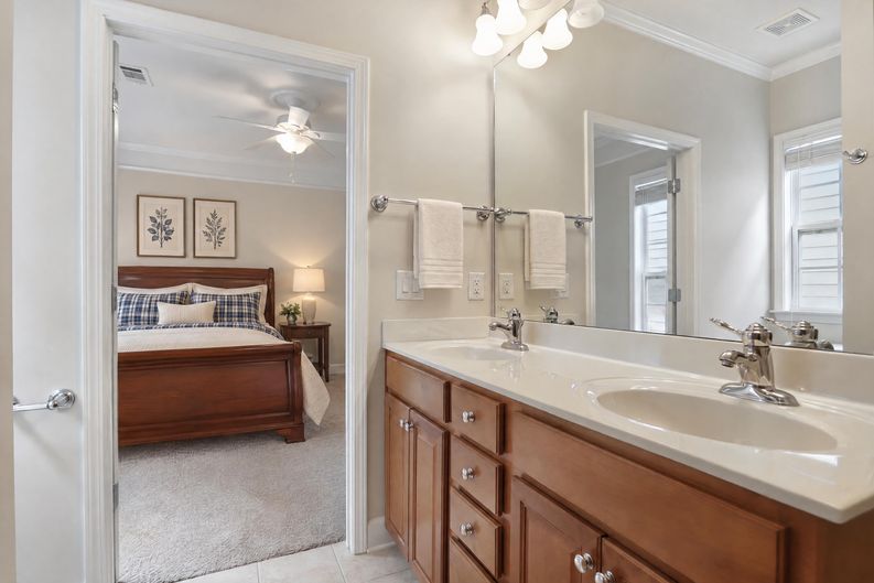 Photo 34 of 46 of 443 Tallulah Dr, Griffin, GA