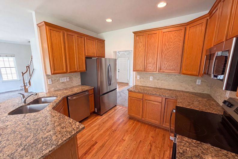 Photo 11 of 30 of 2318 Phlox Ct, Charlotte, NC
